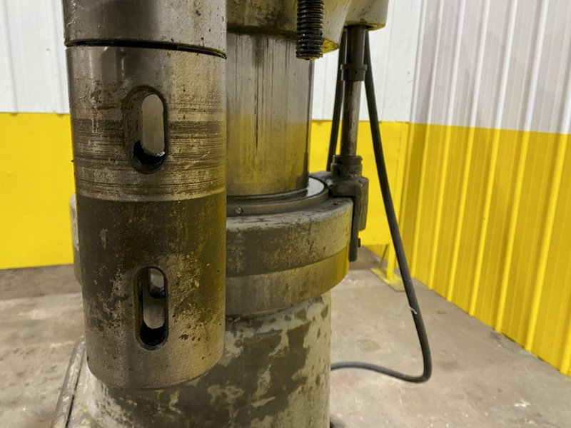 5&#039; x 13&quot; DARBERT MODEL #3676 RADIAL ARM DRILL: STOCK #20259