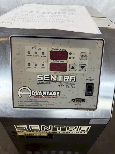 ADVANTAGE ENGINEERING WATER-CIRCULATING TEMPERATURE CONTROL UNIT. STOCK # 1116024