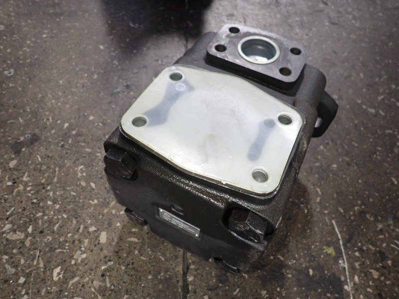 REXROTH HYDRAULIC PUMP  -  PVV5-1X/183RA15DMC