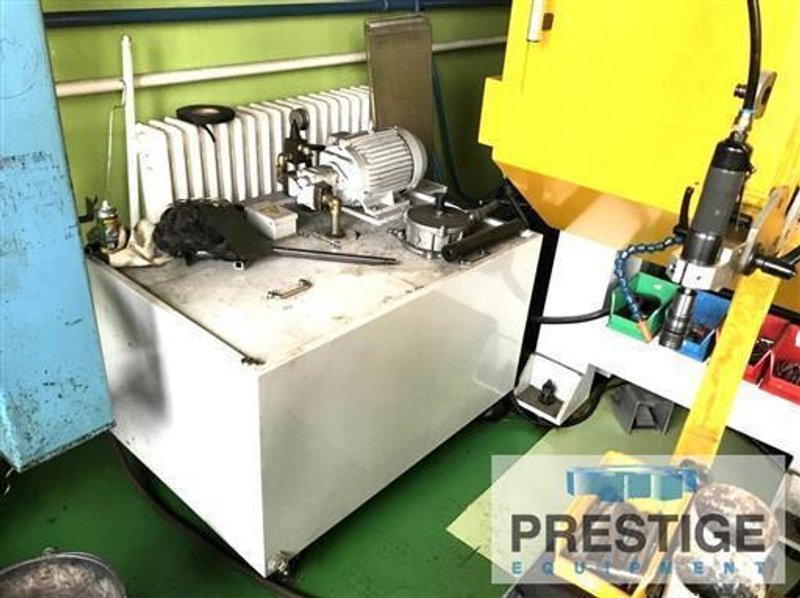 Microcut 4.33&quot; CNC Table Type Horizontal Boring Mill