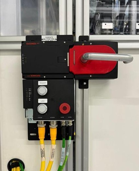 KUKA KR60-3 6-Axis Robotic Adhesive Dispensing Work Cell, 2020 – Atlas Copco Metering and Dosing System