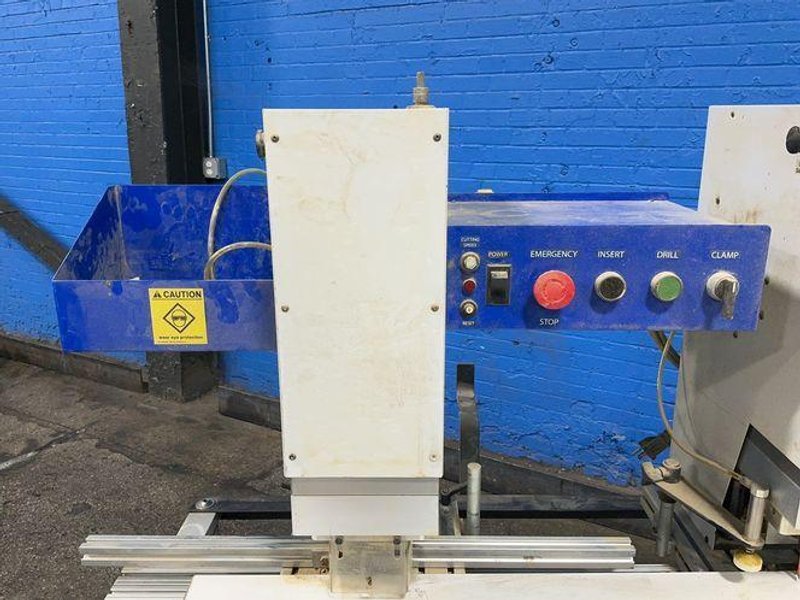 THOMPSON INDUSTRIES PUNCH MACHINE