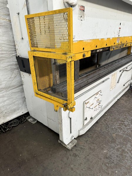 135 TON X 10' PACIFIC HYDRAULIC PRESS BRAKE: STOCK #77100