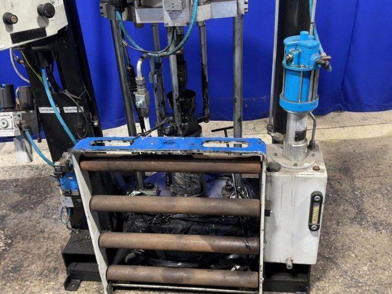 ABB AUTOMATION GMBH 3600 PSI INTEGRATED DISPENSING FUNCTION PACKAGE DOUBLE PUMP 200 I HEATED  -  3HDAK010029612