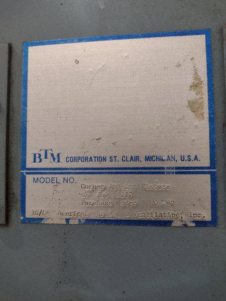 BTM CORPORATION TOG-L-LOC CORNER NOTCHER: YOBRO #25120