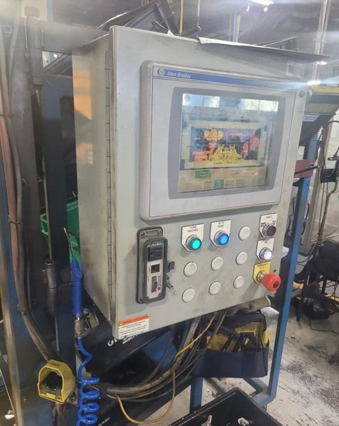 Miller Performarc Robotic 3-Arm Weld Cell, 2014 – Panasonic TA1600 Robots