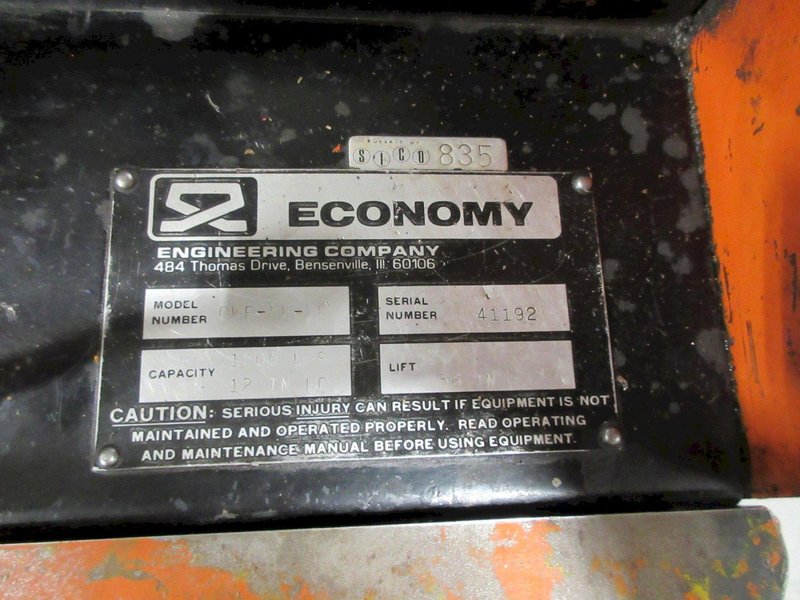 Economy CWF-56-26 Electric Straddle Pallet Stacker- Auction Item