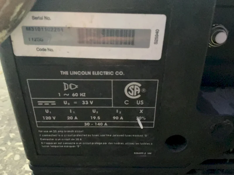 LINCOLN ELECTRIC 90-140 A WELDER  -  POWER MIG 140C