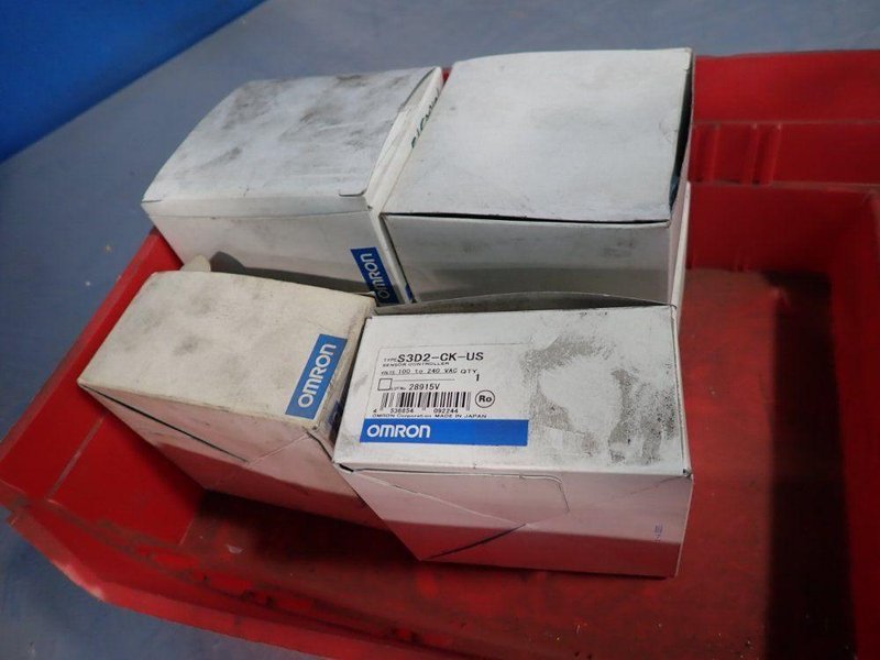 OMRON SENSOR CONTROLLER  -  S3D2-CK-US