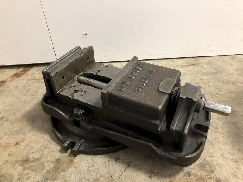 6&quot; L-W CHUCK TOLEDO VISE WITH SWIVEL BASE: STOCK 17548