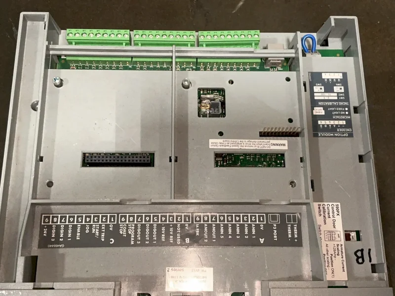 PARKER DC MOTOR SPEED CONTROLLER  -  590P-53327031-P00-U4V0