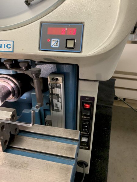 14&quot; DELTRONIC Model DH14 Bench Top Optical Comparator