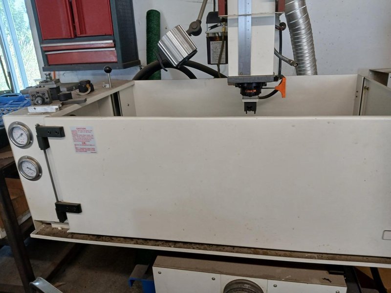 Chmer 323Z ZNC EDM, 2021 – Fire Suppression, 3R Macro Chuck, Macro Pallets