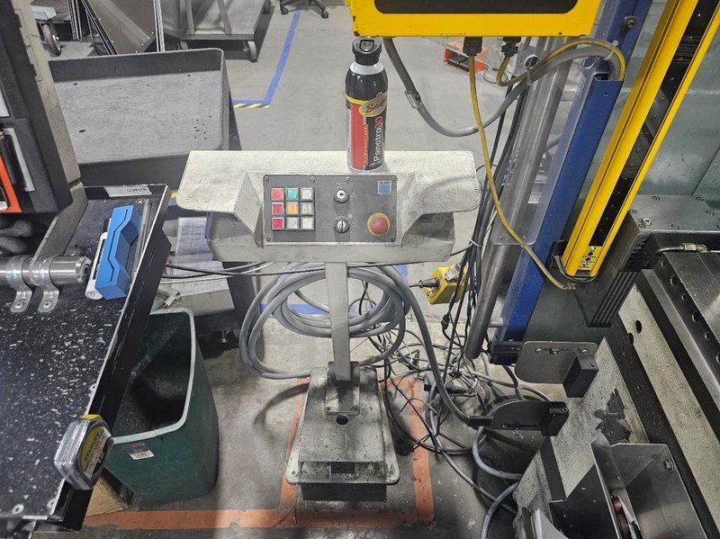 220 Ton x 13′ Trumpf Trumabend V200 CNC Press Brake, 2005