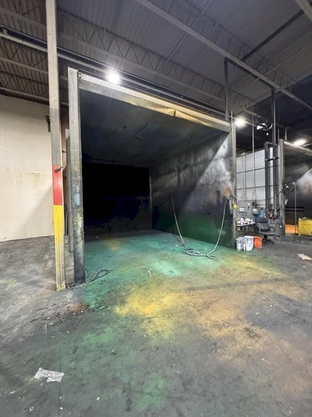 USED GLOBAL FINISHING SOLUTIONS DUAL INDUSTRIAL SPRAY BOOTH WITH GAS FIRED HEATER, Stock# 11168, Year: 2015