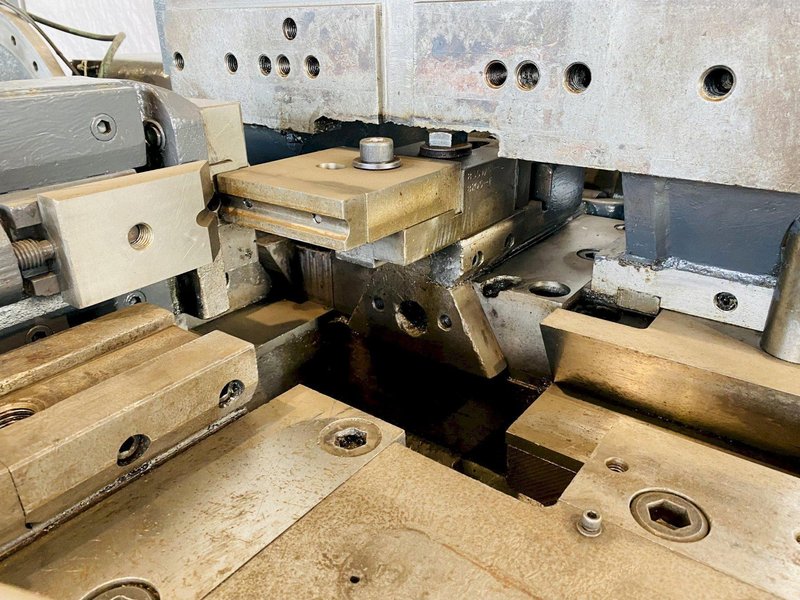 1/2&quot; X 24&quot; US BAIRD MODEL #8 FOUR SLIDE WIRE FORMING MACHINE: STOCK #10490