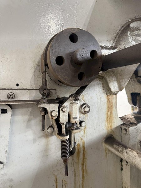 45 TON X 66" VERSON 2050 PRESS BRAKE W/ DIES. STOCK # 0219626.