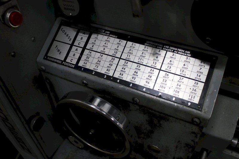 18&quot;X 60&quot; STANDARD MODERN ENGINE LATHE: STOCK #76247