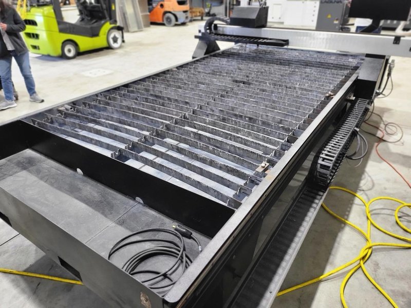 5′ x 10′ EZ Cut 8000-HT-PM105 Plasma Cutter, 2017 – Hypertherm Powermax 105, 105 Amps