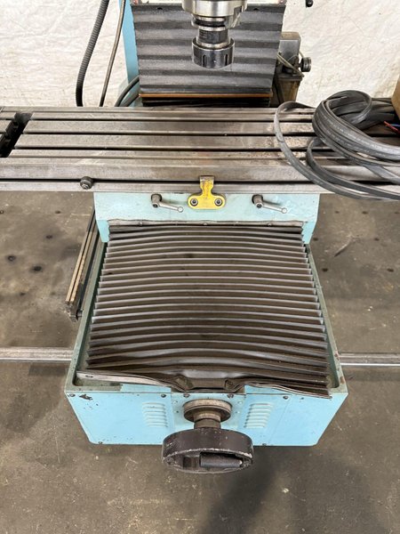 3 HP SWI TRAK DPM VERTICAL BED MILL. STOCK # 1113224