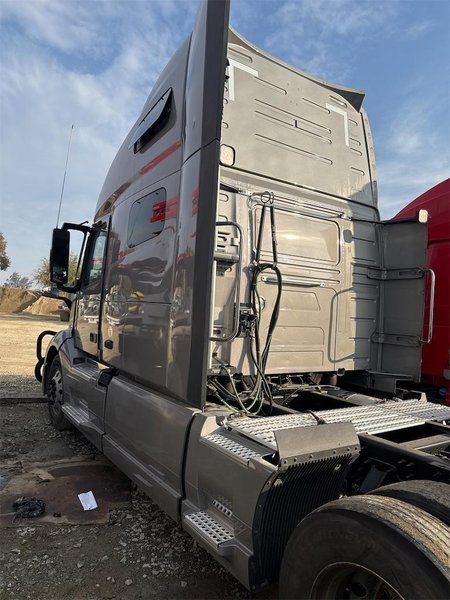 2022 Volvo VNL 4V4NC9EH2NN603434