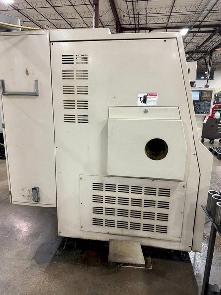 Doosan Puma 400B CNC Lathe, 2007 – Programmable Tailstock, Presetter, Chip Conveyor, 18″ Chuck