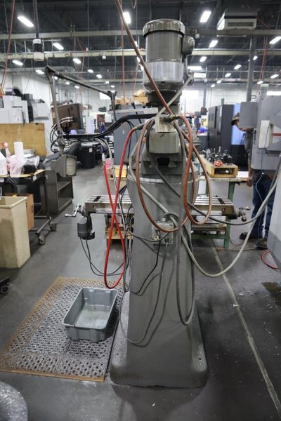 Bridgeport Series I Milling Machine - Acu-Rite 2-Axis DRO- Auction Item