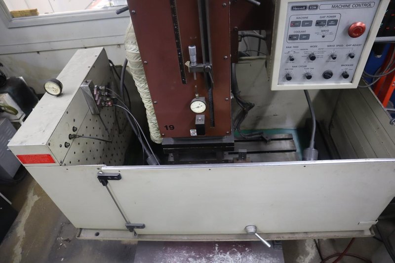 Hansvedt Master Manual Sinker EDM, H-Pulse Power Supply, Anilam DRO- Auction Item
