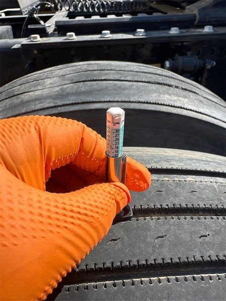 2023 Volvo VNL64T860 4V4NC9EJ5PN307510