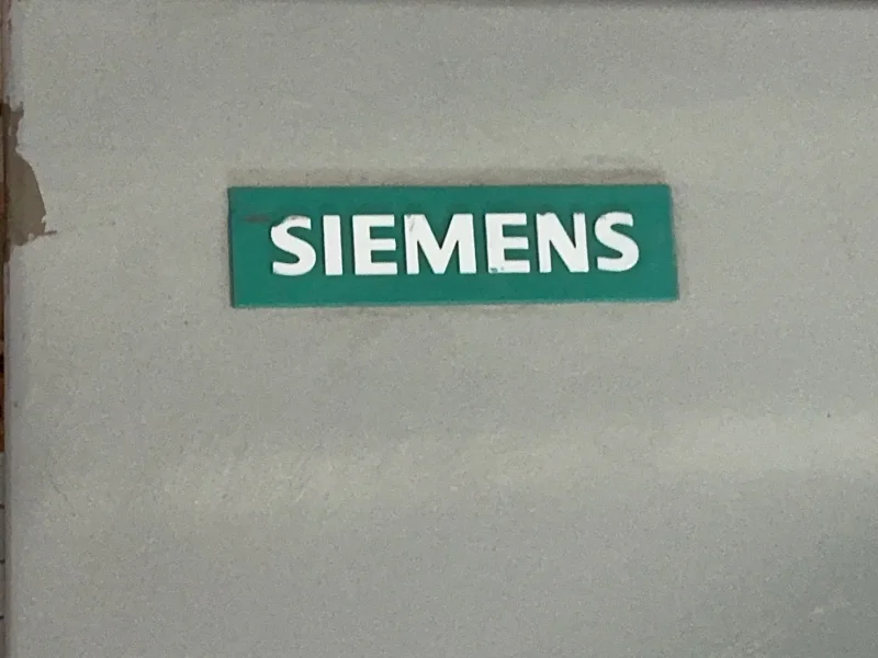 SIEMENS 400 AMPS HEAVY DUTY SWITCH   -  HF365H