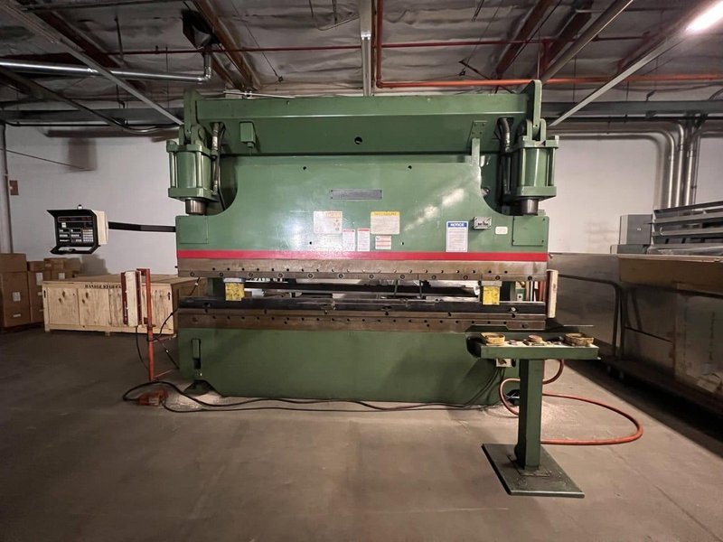 175 Ton x 12′ Cincinnati 175CB10 CNC Hydraulic Press Brake – Hurco Autobend Control