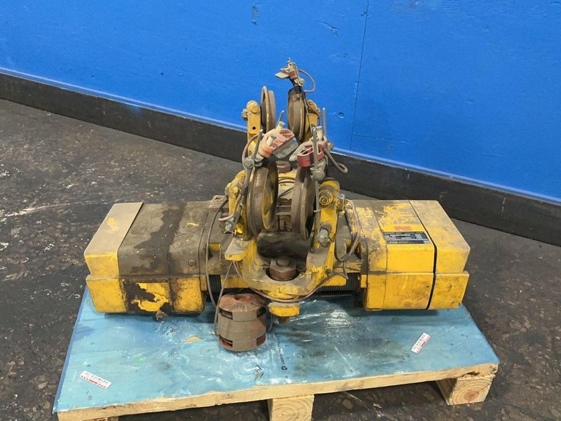 ACCO WRIGHT 1000 LBS HOIST