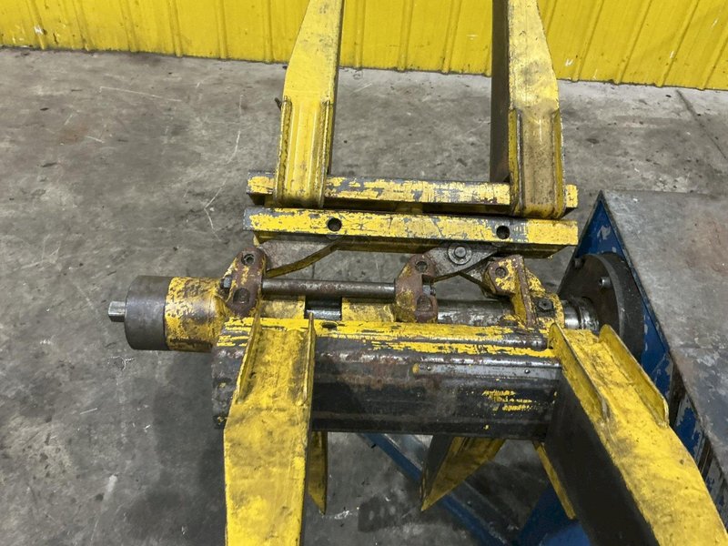 2,800 LB X 12" PA INDUSTRIES MODEL #DSRA-2800 DOUBLE END UNCOILER COIL REEL: YOBRO #26132