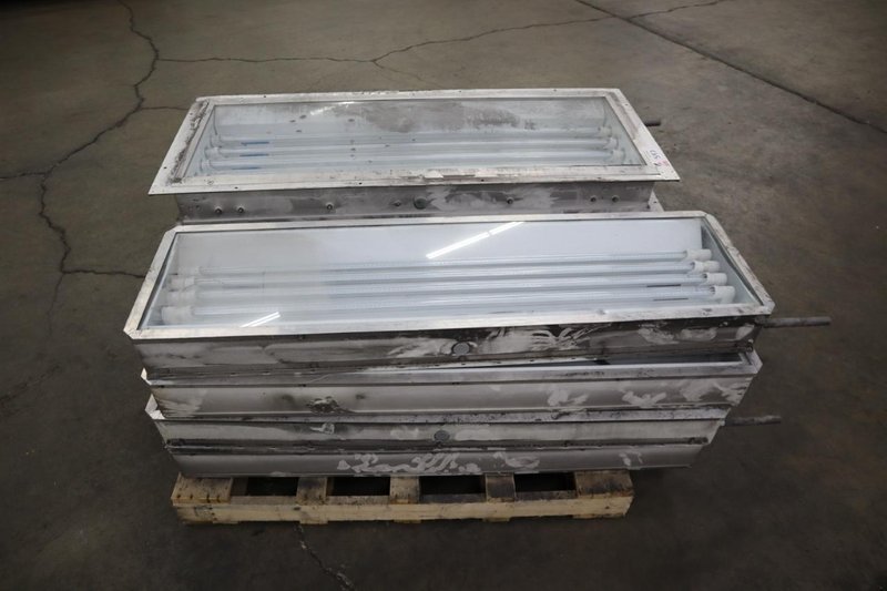 Explosion Proof Led Lights, Single Phase (8pcs) on Pallet. 48" x 16"- Auction Item