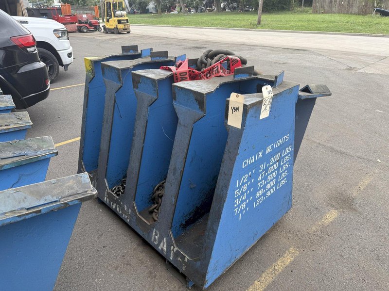 HEAVY DUTY LIFTING CHAINS W/ ROLLING STAND/CABINET: YOBRO #23989