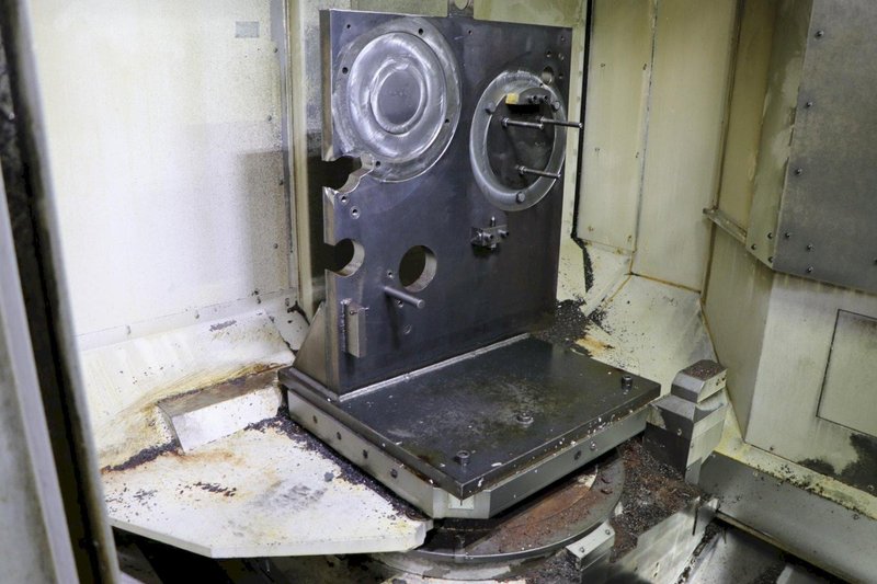 Okuma MA-600HII CNC Horizontal Machining Center, 2019 – Chip Conveyor, Through Spindle Coolant