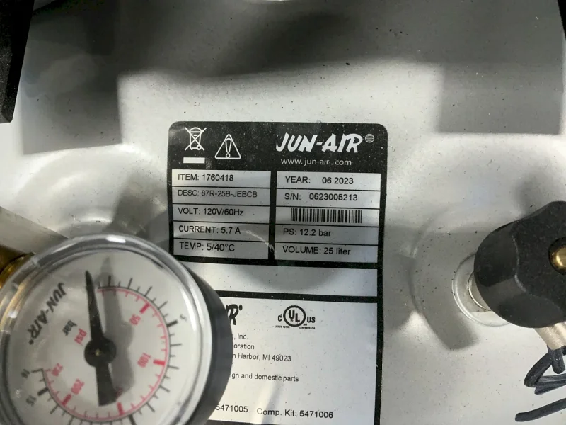 GAST MANUFACTURING 25 LITER, 12.2 BAR JUN-AIR OIL-LESS ROCKING PISTON AIR COMPRESSOR SYSTEM  -  87R-25B-JEBCB
