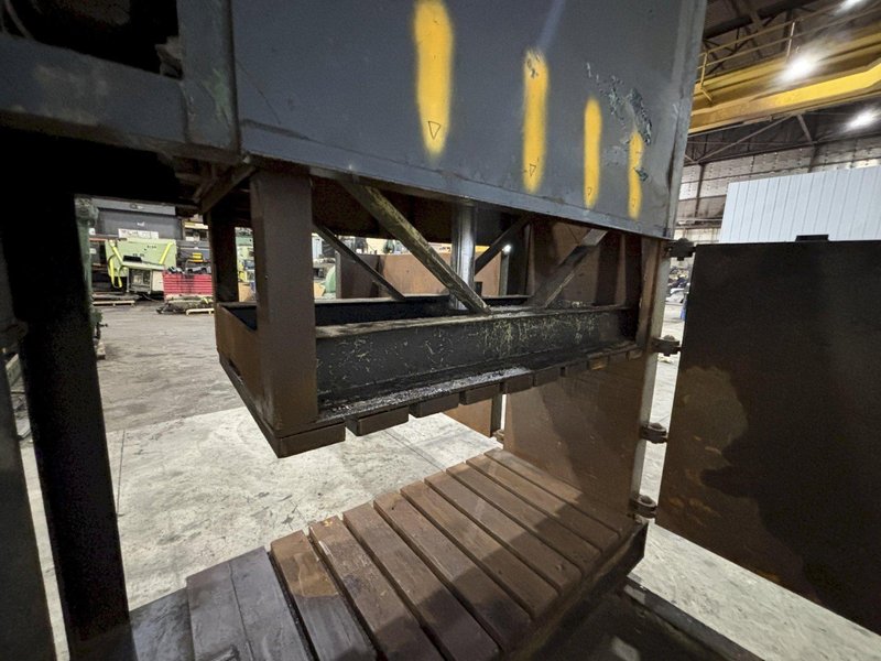 60&quot; X 48&quot; X 30&quot; ELY ENTERPRISES VERTICAL HYDRAULIC BALER: STOCK #23657