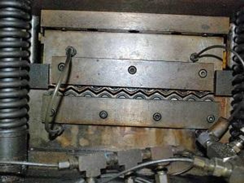 7&quot; (178mm) x 7/8&quot; (22mm) KOHLER 19 ROLL LIGHT GAUGE STRIP LEVELER