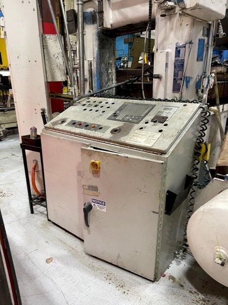 26" Minster Servo Feed MF 626-S/R