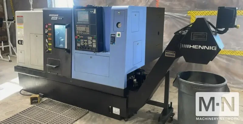 Doosan Lynx 220LM CNC Lathe, 2015