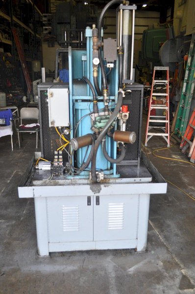 15 TON AIR-HYDRAULICS PRESS