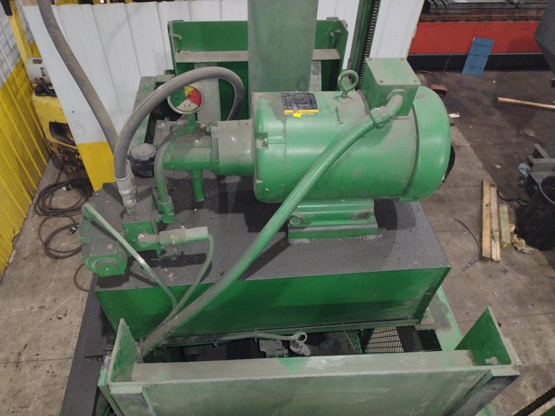 30" X 48" PTR MODEL #3400HD HYDRAULIC VERTICAL BALER: YOBRO #25712
