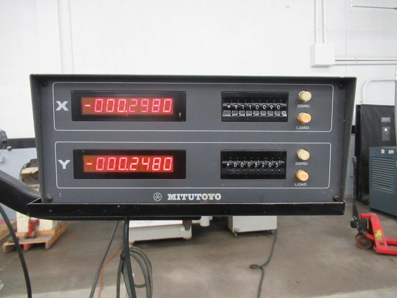 Bridgeport 2J Vertical Knee Mill, Mitutoyo 2-Axis DRO, Quill Scale, Power Table Feed