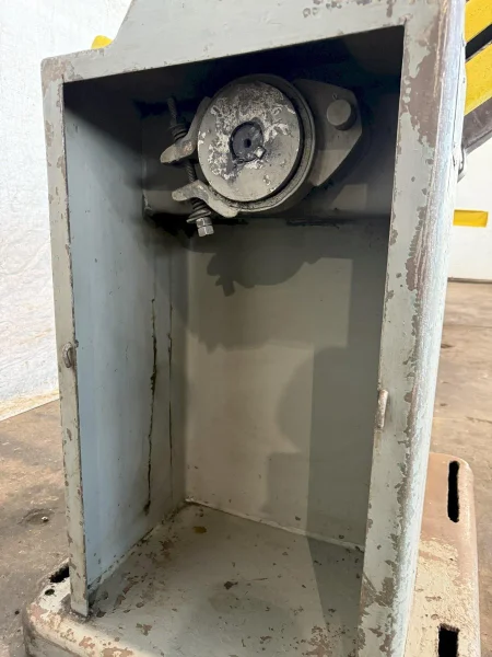 2,500 LB X 12&quot; AMERICAN MODEL 60 UNCOILER: YOBRO #23931