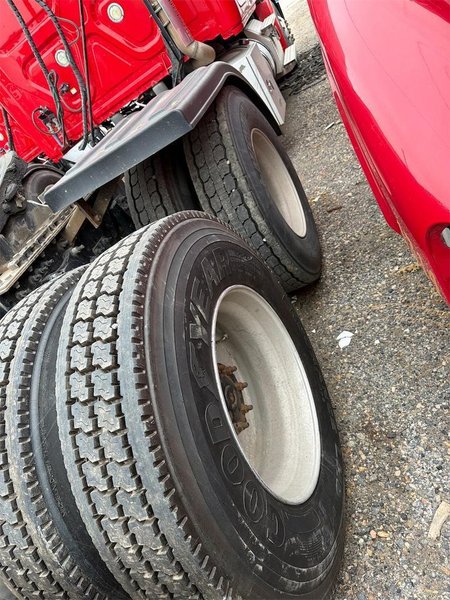 2020 Freightliner Cascadia 1FUJHHDV5LLLC1671