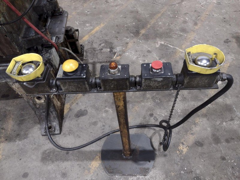 100 TON BLISS MODEL 6125 SSDC STAMPING PUNCH PRESS: STOCK #20265