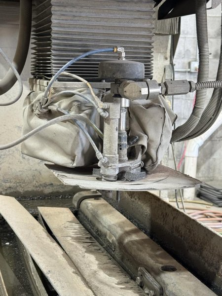 6.5′ x 13′ Flow Mach 3B-4020b Waterjet, 2014 – 94,000 PSI