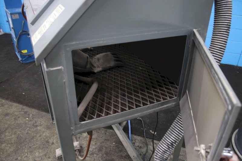 MAC BLAST CABINET: STOCK #75901