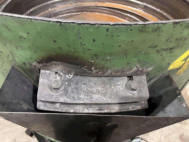 60" DIAMETER AIH VIBRATORY FEEDER BOWL FOR BILLIT BARS: STOCK #20809